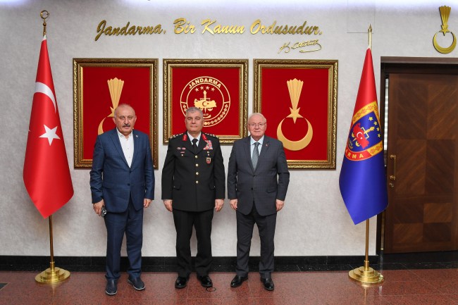 Erkmen, Orgeneral Bardakçı’ya nezaket ziyaretinde bulundu...
