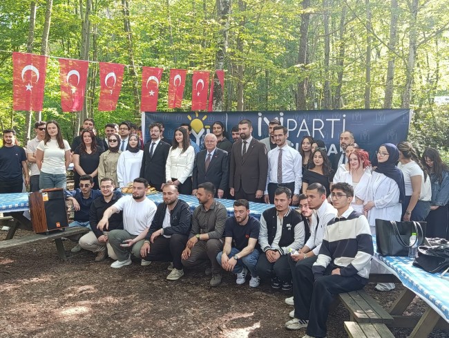"Zonguldak Gençliğiyle Gurur Duyuyoruz."